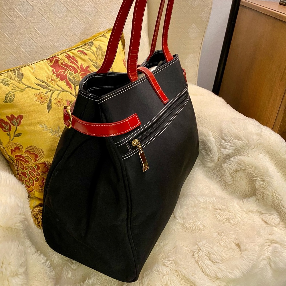 🌸 SISLEY PARIS BLACK BAG - Picture 2 of 16